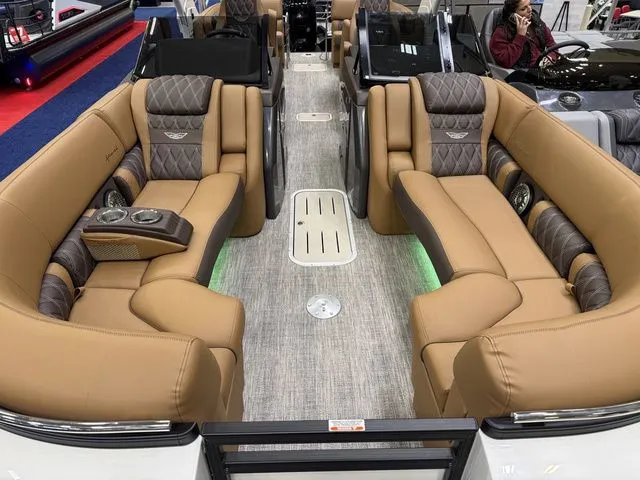 Slide: The Image of Bennington Q Quad Bench 25 QFBWA Tritoon 2026 - 4