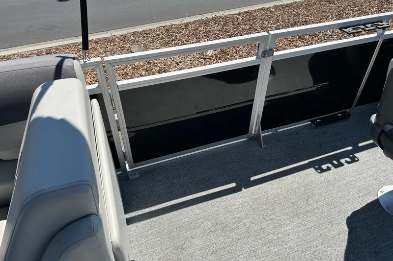 Slide: The Image of Interior view of 2026 Sun Tracker Fishin' Barge 22 DLX pontoon boat. - 30