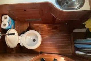 Slide: The Image of Vee Berth cabin - 12