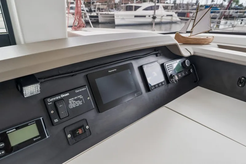 Slide: The Image of Yellow emergency bag in storage compartment of 2019 Bali 4.1 boat. - 46