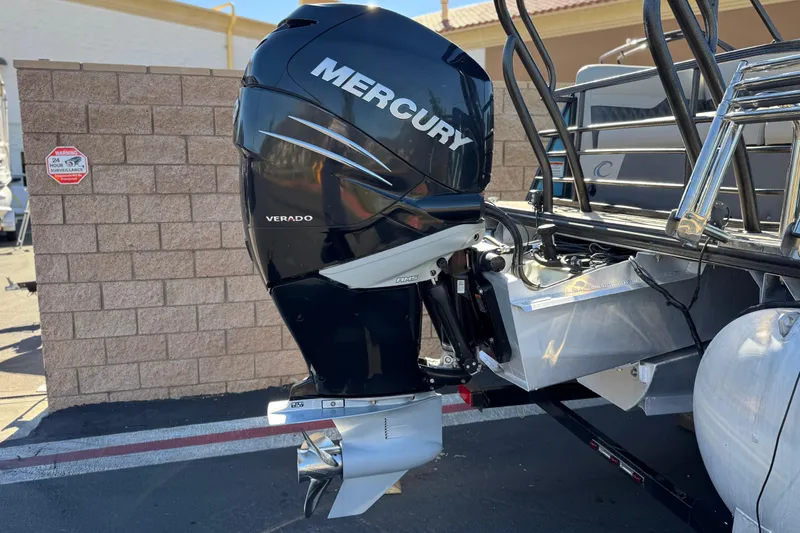 Slide: The Image of 2021 Crest Classic Platinum 240 SLC with Mercury Verado outboard motor. - 7