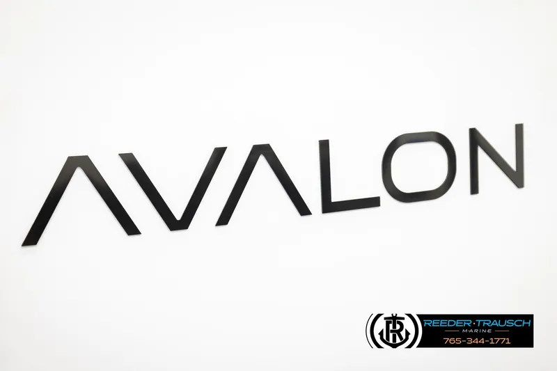 Slide: The Image of Avalon LSZ CRB 2026 logo with Reeder-Trausch Marine contact details. - 50