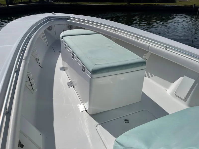 Slide: The Image of Interior view of a 2007 SeaCraft 32 boat with seating bench. - 19