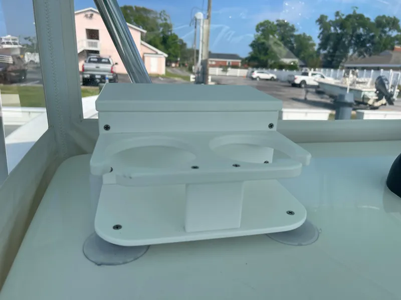 Slide: The Image of Interior view of a 2007 SeaCraft 32 boat. - 26