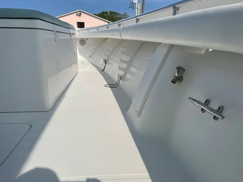 Slide: The Image of Interior view of a 2007 SeaCraft 32 boat deck. - 29