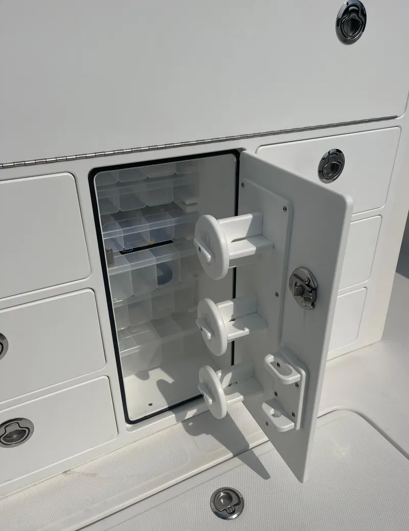 Slide: The Image of Open storage compartment on SeaCraft 32 boat, 2007 model. - 42