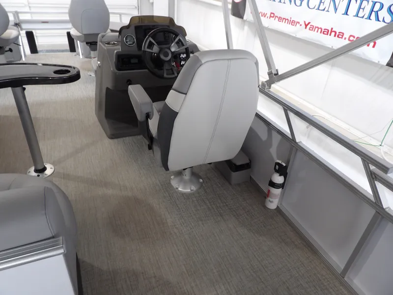 Slide: The Image of Avalon Venture 85 Rear Fish - 21' 2026 - 25