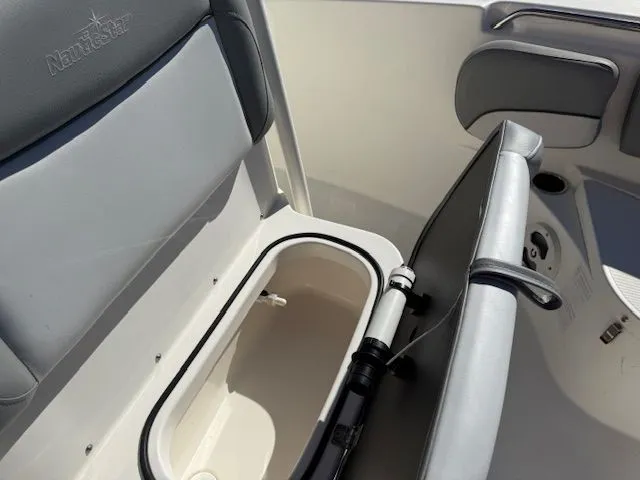 Slide: The Image of NauticStar 2302 Legacy 2022 - 24