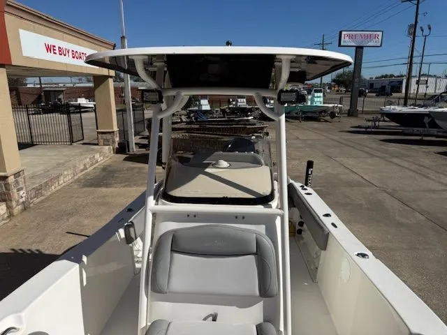 Slide: The Image of NauticStar 2302 Legacy 2022 - 25
