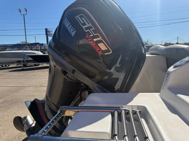 Slide: The Image of NauticStar 2302 Legacy 2022 - 28