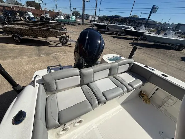 Slide: The Image of NauticStar 2302 Legacy 2022 - 7