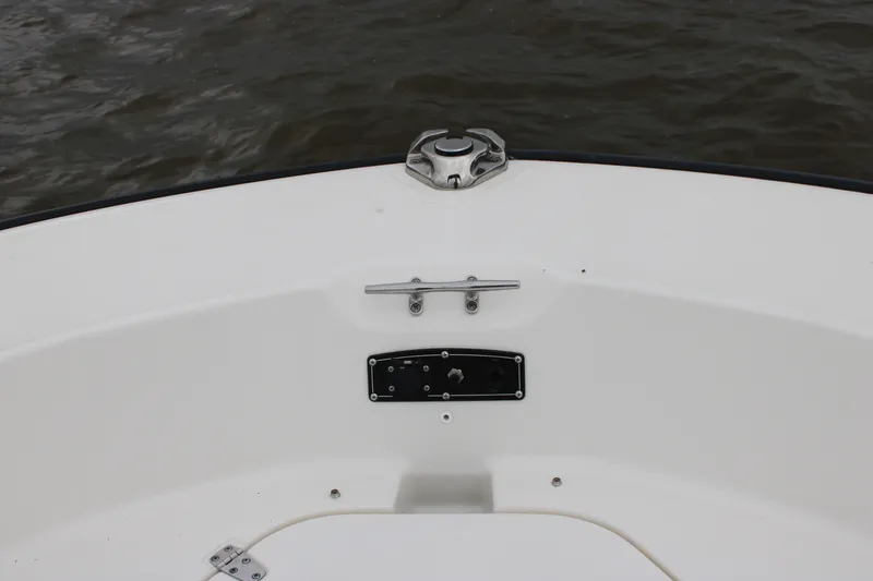 Slide: The Image of Boston Whaler 190 Montauk 2026 - 21