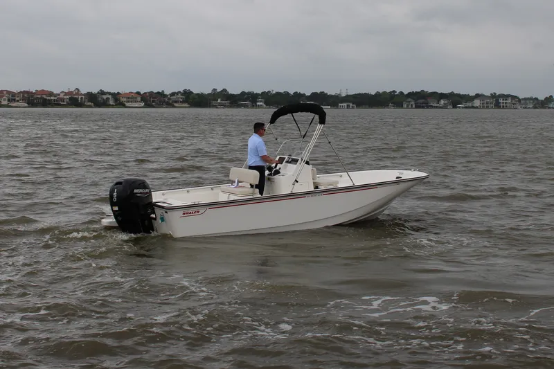 Slide: The Image of Boston Whaler 190 Montauk 2026 - 5