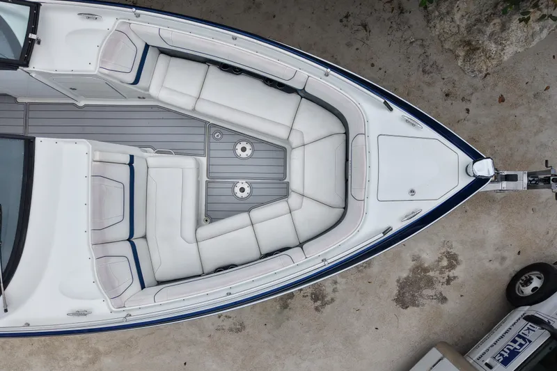 Slide: The Image of 2018 Formula 350 Crossover Bowrider OB, aerial view of spacious seating area. - 3