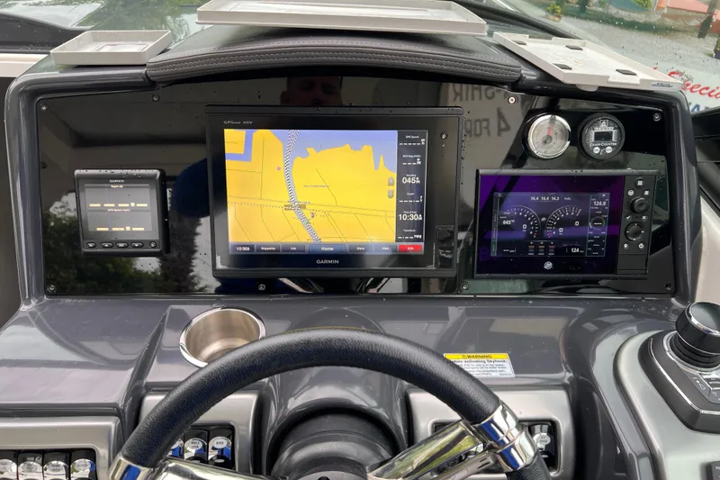 Slide: The Image of Dashboard of 2018 Formula 350 Crossover Bowrider OB with Garmin navigation system. - 6