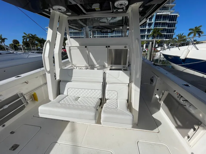 Slide: The Image of Pursuit S 358 Sport 2024 - 24