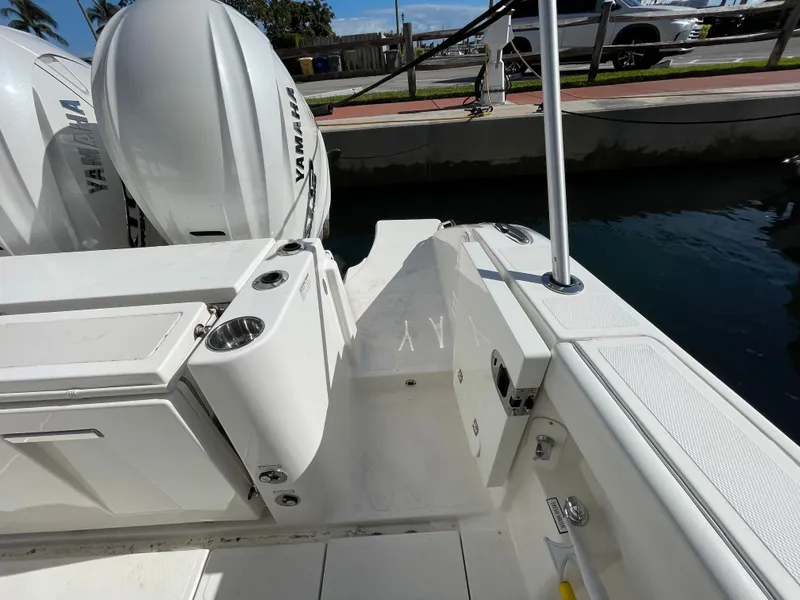 Slide: The Image of Pursuit S 358 Sport 2024 - 30