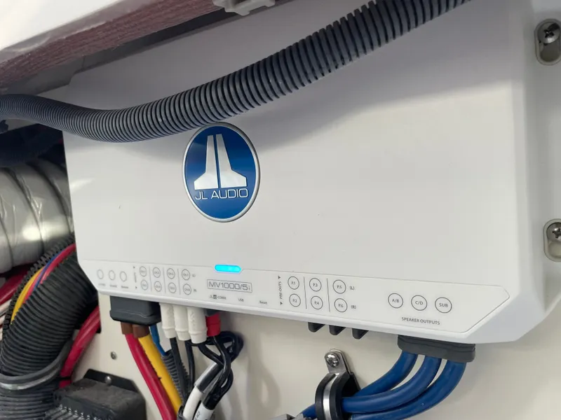 Slide: The Image of Pursuit S 358 Sport 2024 - 39