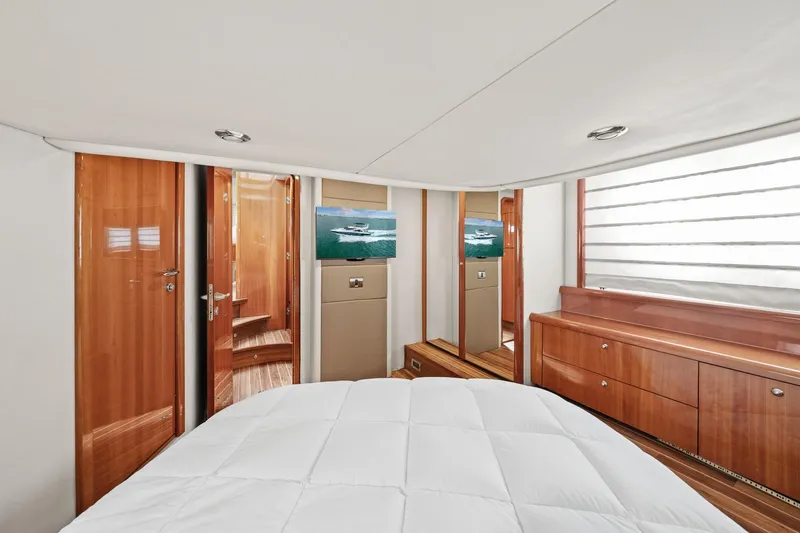 Slide: The Image of Luxurious cabin interior of 2006 Sunseeker Manhattan 50 yacht with wood finishes. - 43