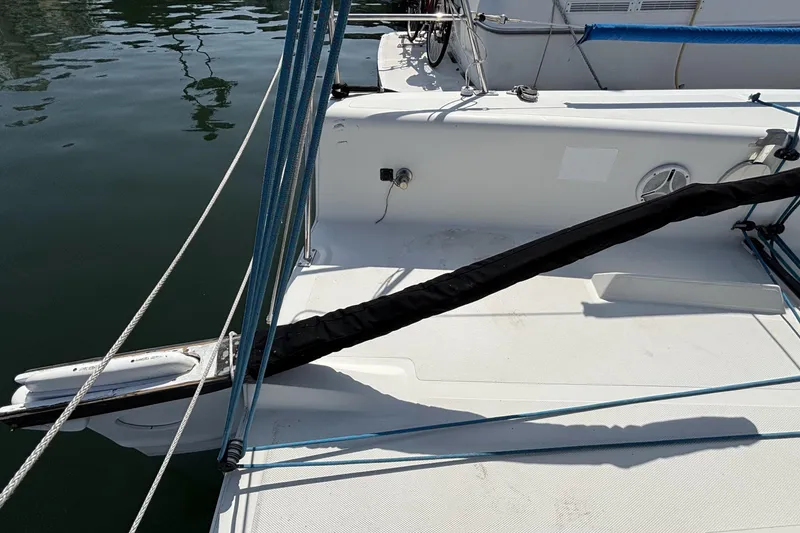 Slide: The Image of Sailboat deck of 2007 Flying Tiger FT-10M with rigging and ropes. - 13
