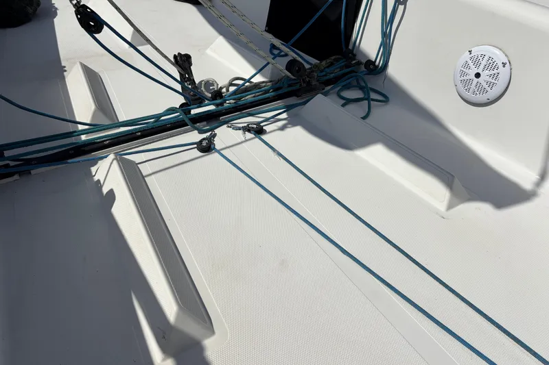 Slide: The Image of Deck of 2007 Flying Tiger FT-10M sailboat with rigging and speaker. - 16