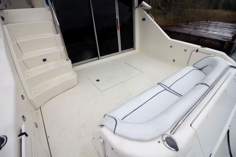 Slide: The Image of Sea Ray 440 Express Bridge 1993 - 10