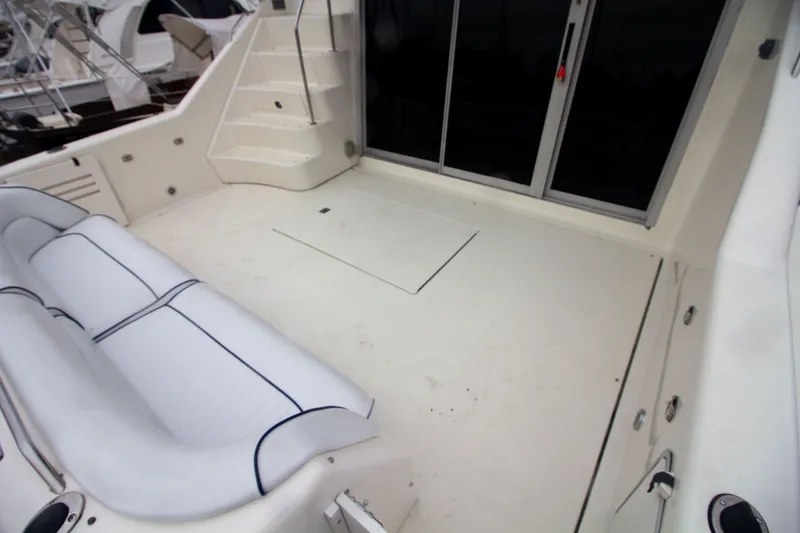 Slide: The Image of Sea Ray 440 Express Bridge 1993 - 13