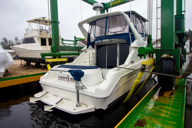 Slide: The Image of Sea Ray 440 Express Bridge 1993 - 2