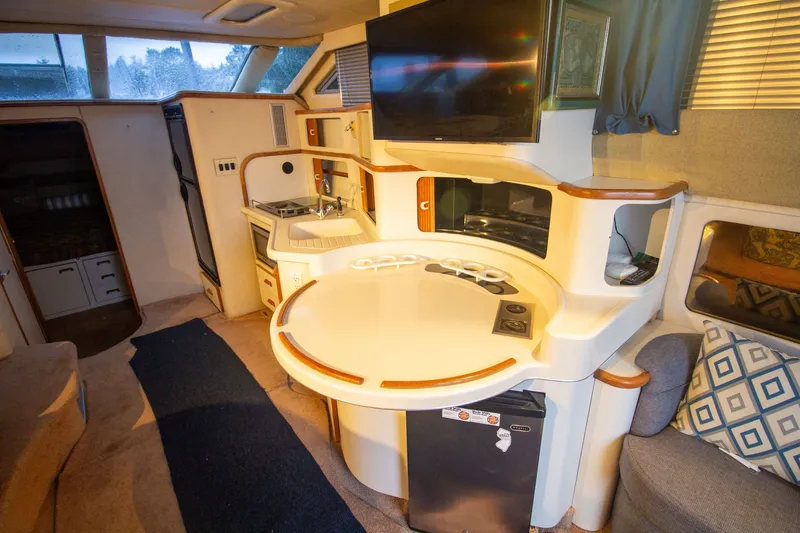 Slide: The Image of Sea Ray 440 Express Bridge 1993 - 41