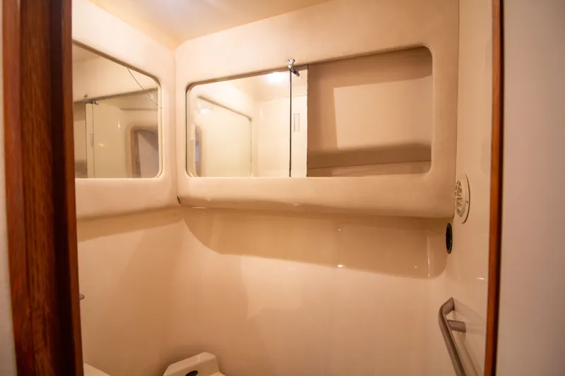 Slide: The Image of Sea Ray 440 Express Bridge 1993 - 46