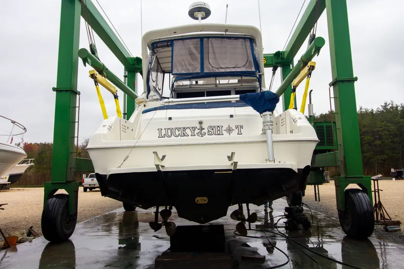 Slide: The Image of Sea Ray 440 Express Bridge 1993 - 5