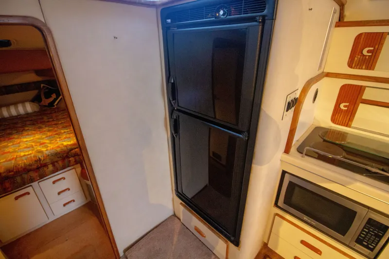 Slide: The Image of Sea Ray 440 Express Bridge 1993 - 51