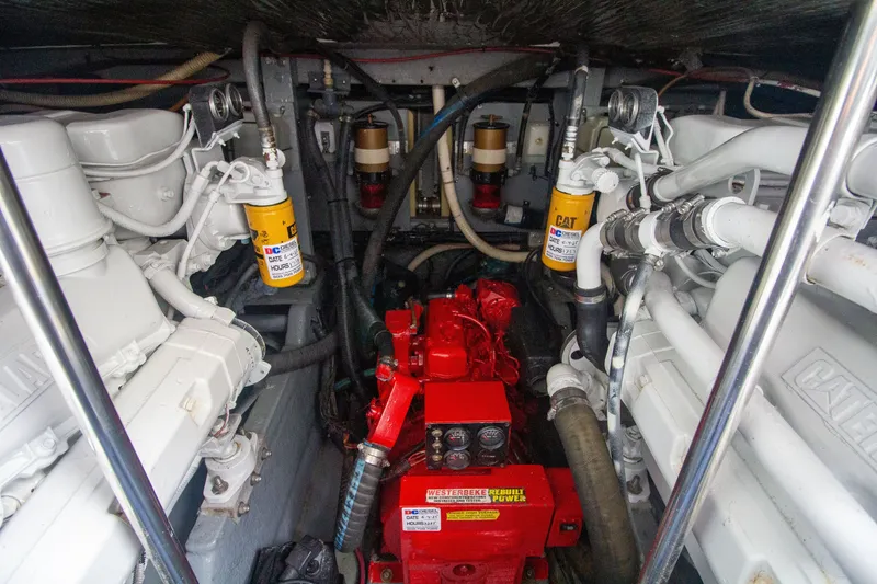 Slide: The Image of Sea Ray 440 Express Bridge 1993 - 53