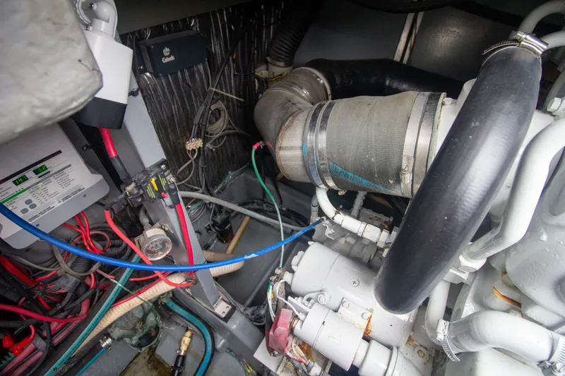 Slide: The Image of Sea Ray 440 Express Bridge 1993 - 55