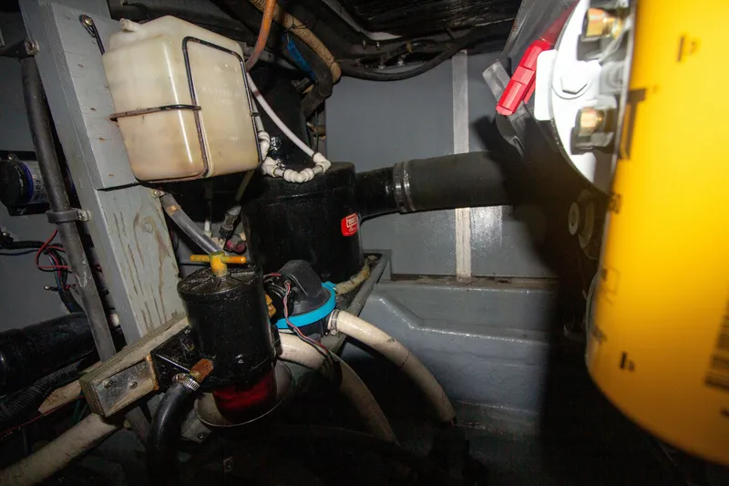 Slide: The Image of Sea Ray 440 Express Bridge 1993 - 57