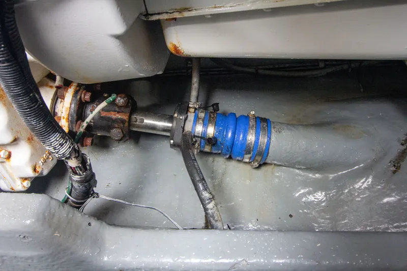 Slide: The Image of Sea Ray 440 Express Bridge 1993 - 63