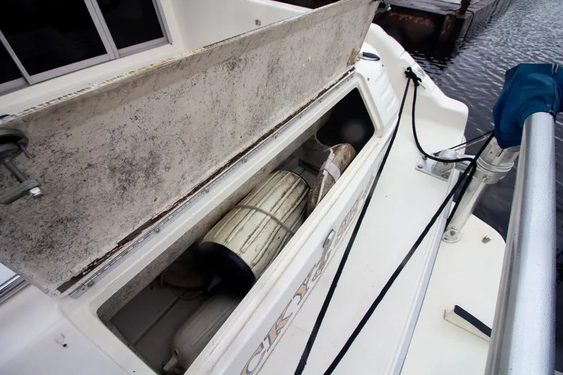 Slide: The Image of Sea Ray 440 Express Bridge 1993 - 9