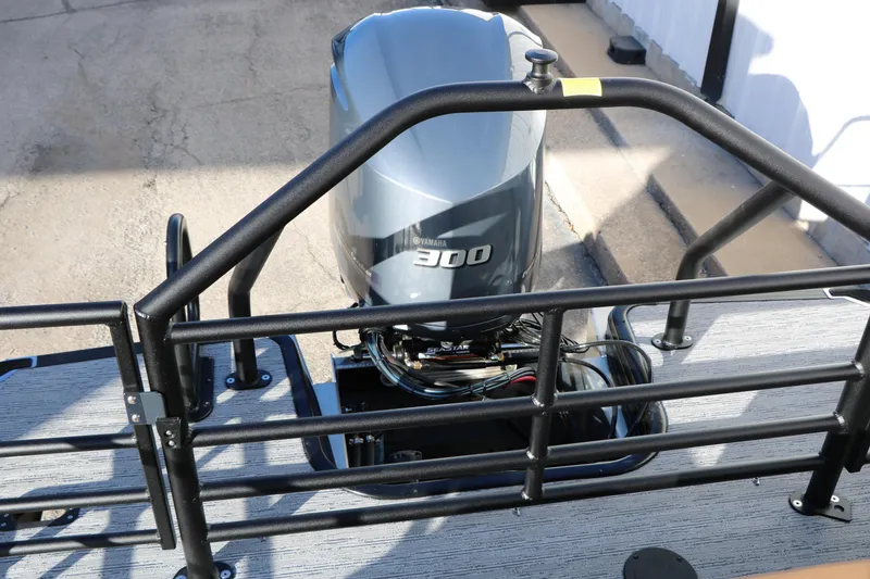 Slide: The Image of 2026 Sylvan L3 LZ DH Platinum Edition Tri-Toon with Yamaha 300 engine, rear view. - 44