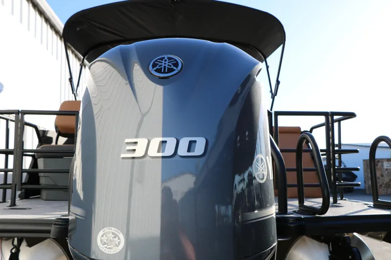 Slide: The Image of 2026 Sylvan L3 LZ DH Platinum Edition Tri-Toon with 300 HP engine. - 8