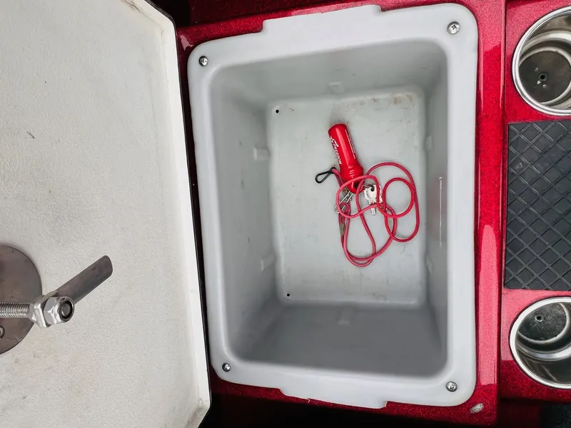 Slide: The Image of Triton 18 TrX 2015 - 18