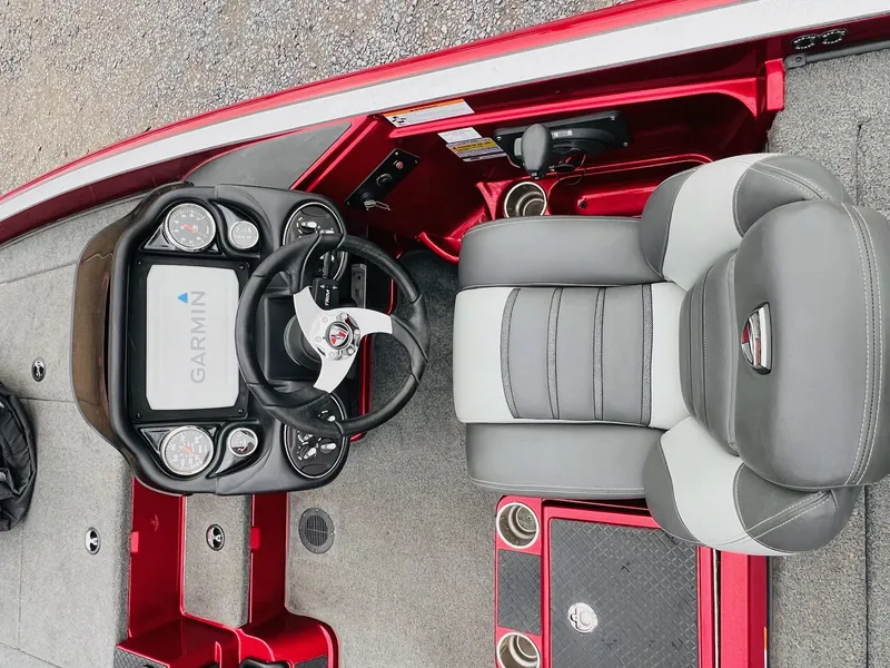 Slide: The Image of Triton 18 TrX 2015 - 29