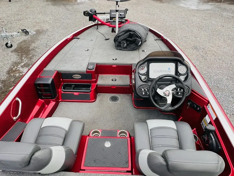 Slide: The Image of Triton 18 TrX 2015 - 33