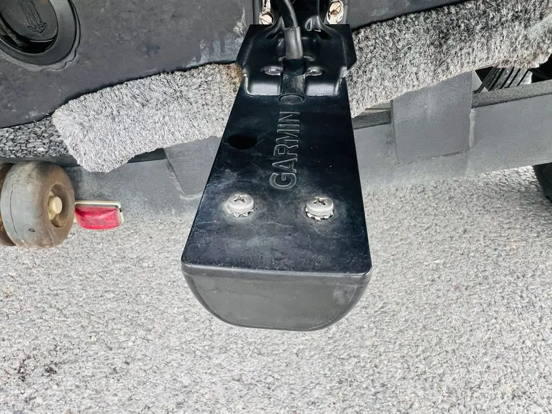 Slide: The Image of Triton 18 TrX 2015 - 6