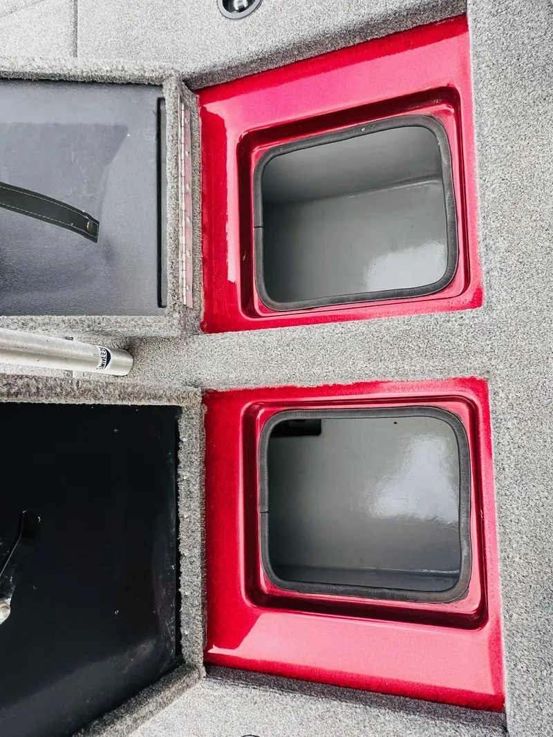 Slide: The Image of Triton 18 TrX 2015 - 7