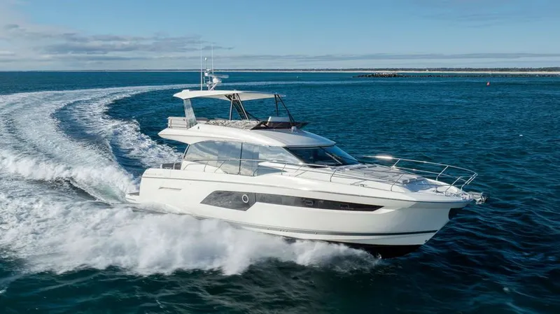 The Image of 2023 Prestige 520 - Image 1 - 1