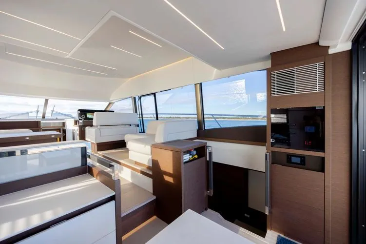 Slide: The Image of 2023 Prestige 520 - Image 19 - 19