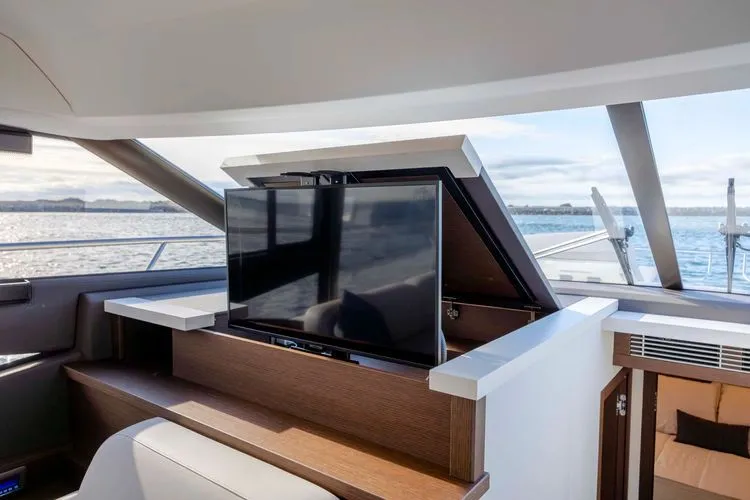 Slide: The Image of 2023 Prestige 520 - Image 23 - 23