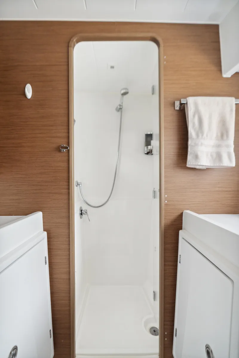 Slide: The Image of Lagoon 42 2019 - 109