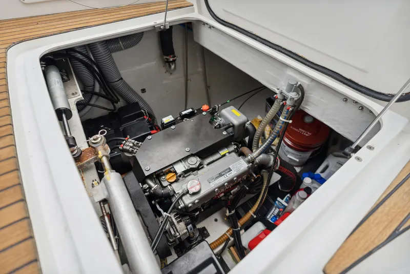 Slide: The Image of Lagoon 42 2019 - 121