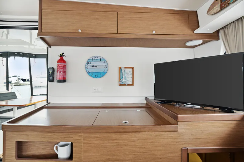 Slide: The Image of Lagoon 42 2019 - 81